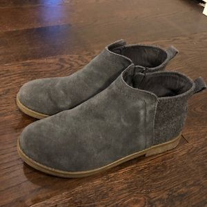 Toms Deia Suede Ankle Boots